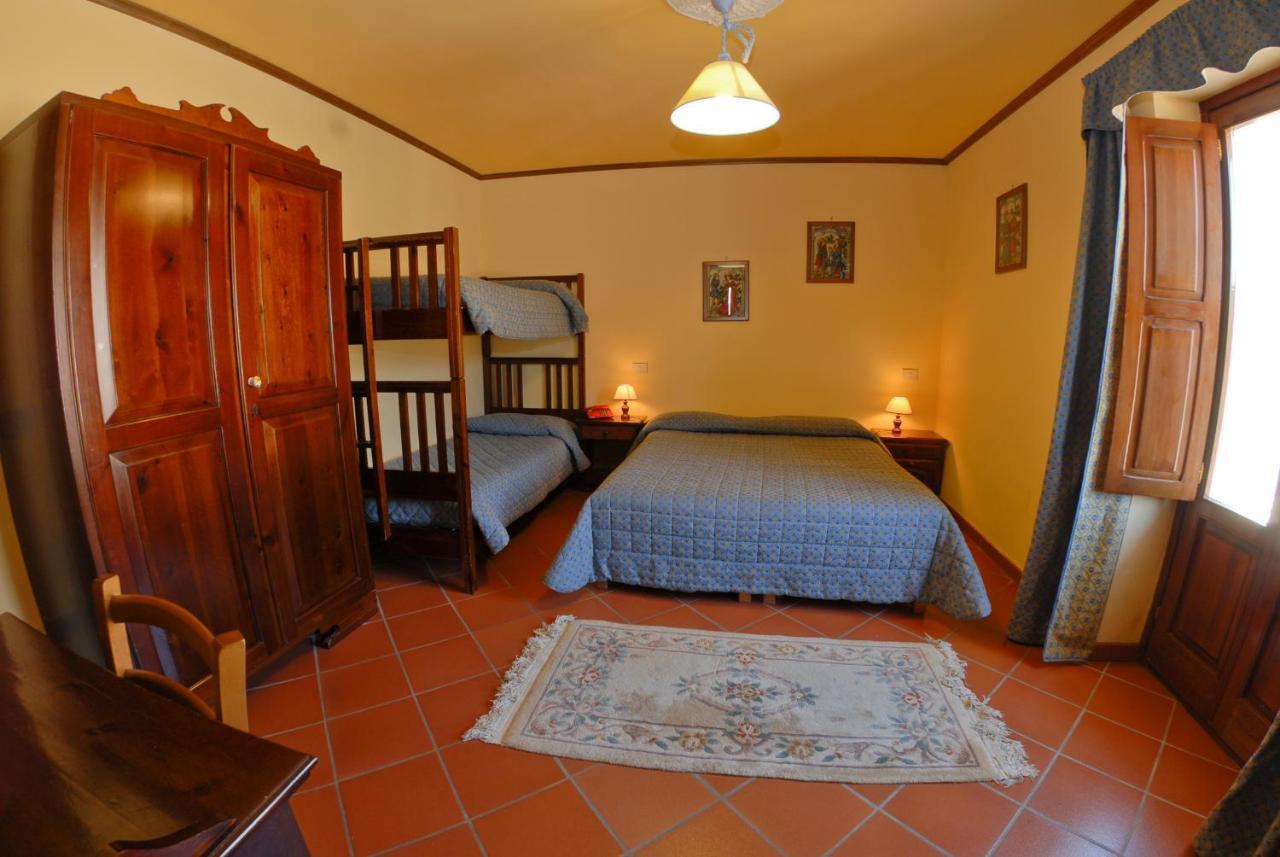 Hotel Valle Dell' Oro Pescasseroli Room photo